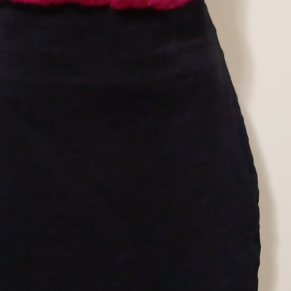 Express Form Fitting Dress - Picture 3 of 6